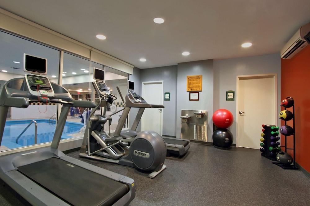 Hilton Garden Inn Сент-Чарльз Экстерьер фото