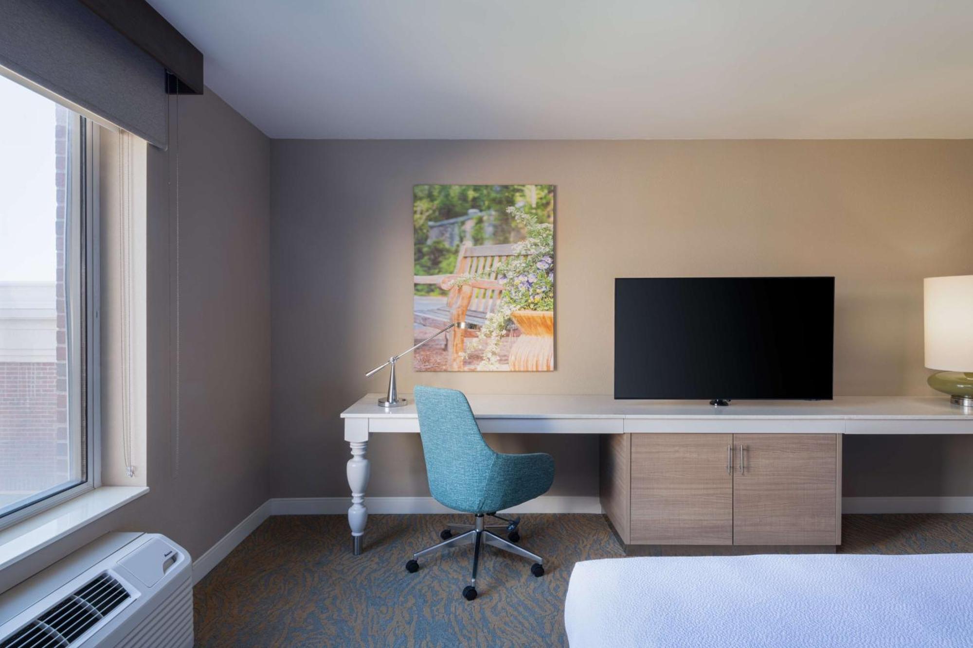 Hilton Garden Inn Сент-Чарльз Экстерьер фото
