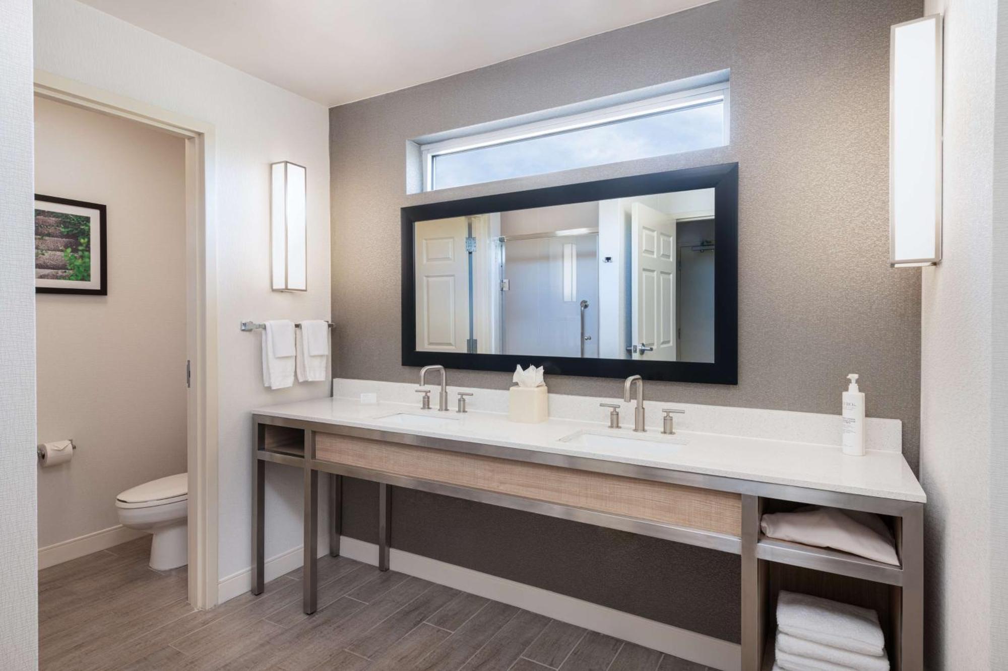 Hilton Garden Inn Сент-Чарльз Экстерьер фото