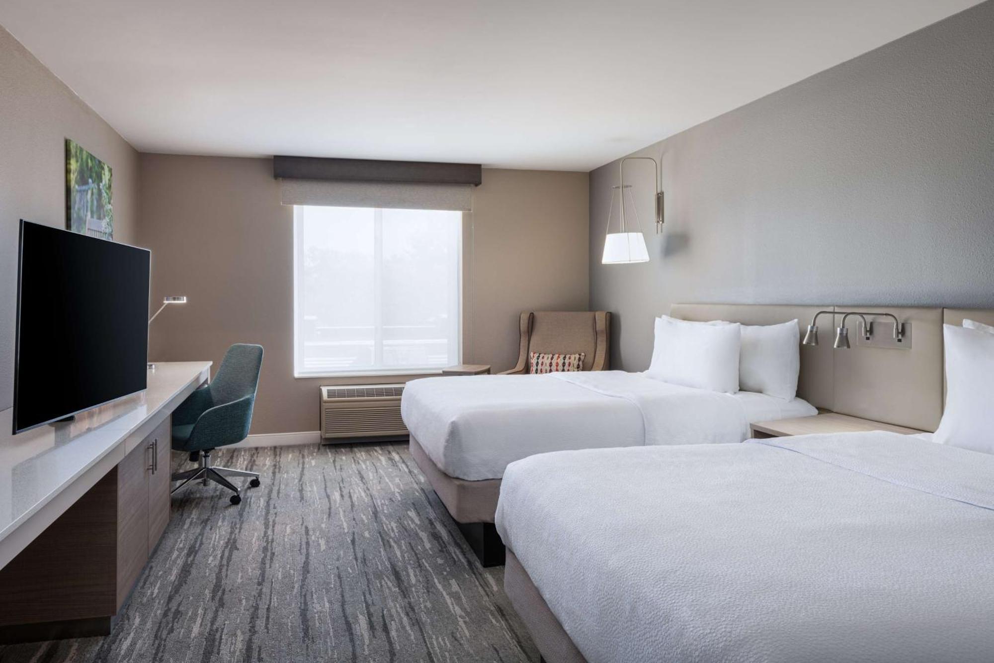 Hilton Garden Inn Сент-Чарльз Экстерьер фото