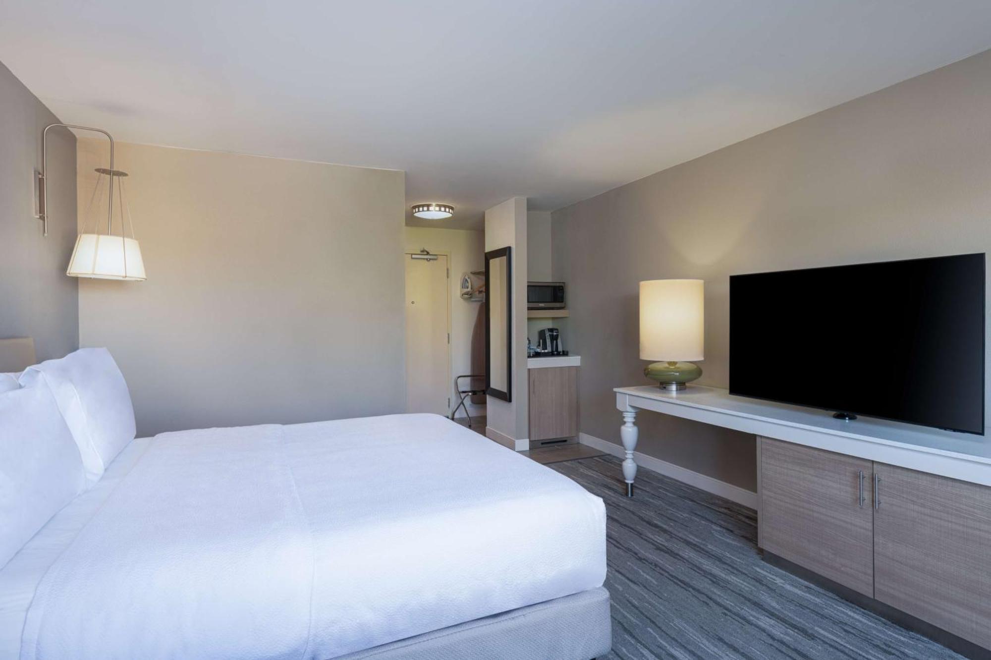 Hilton Garden Inn Сент-Чарльз Экстерьер фото