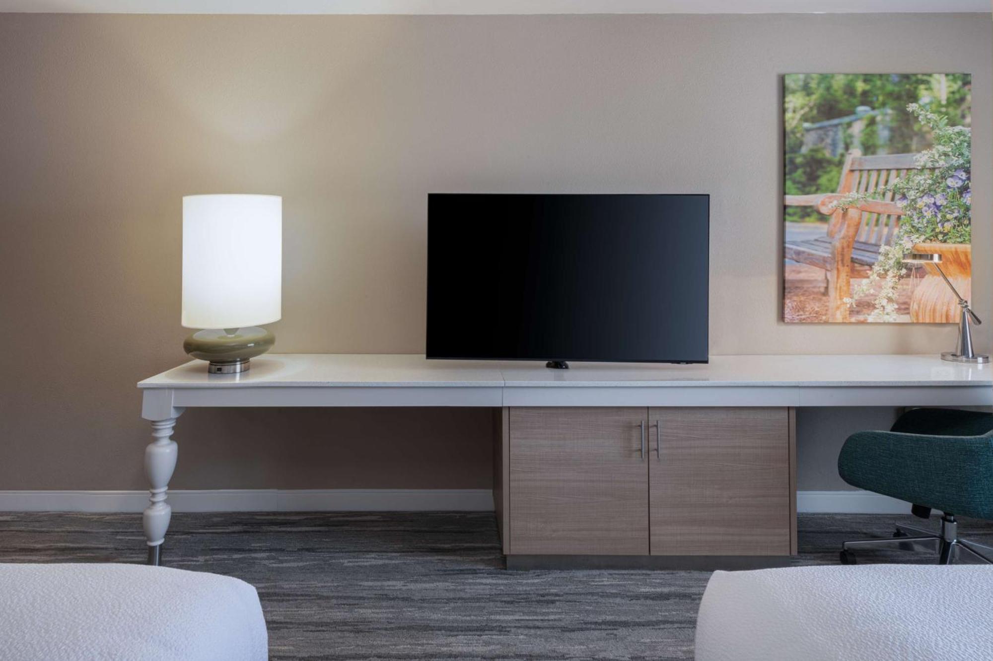 Hilton Garden Inn Сент-Чарльз Экстерьер фото