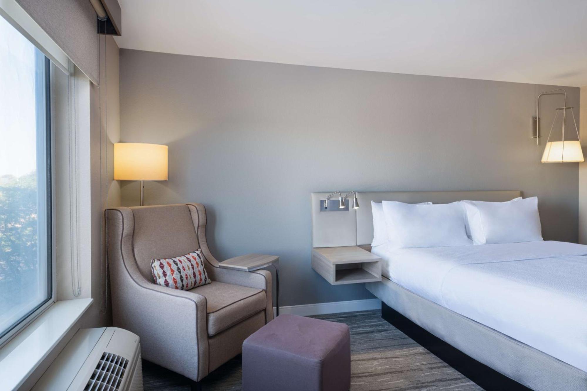 Hilton Garden Inn Сент-Чарльз Экстерьер фото