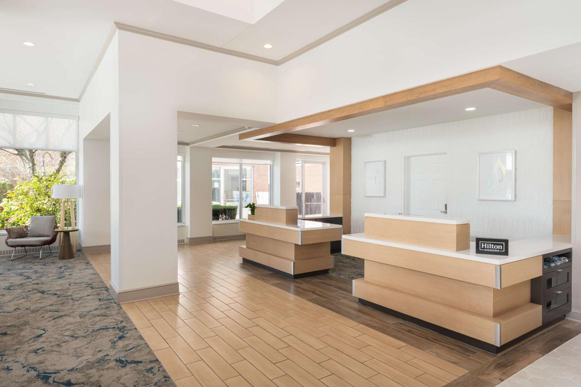 Hilton Garden Inn Сент-Чарльз Экстерьер фото